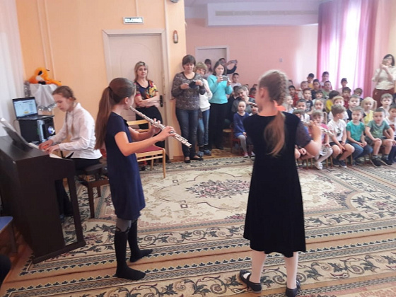 23 января 2019 года в ДО № 5 школы № 1883 состоялся концерт «Зимние узоры» в рамках проекта «Классическая музыка в детском саду» 
